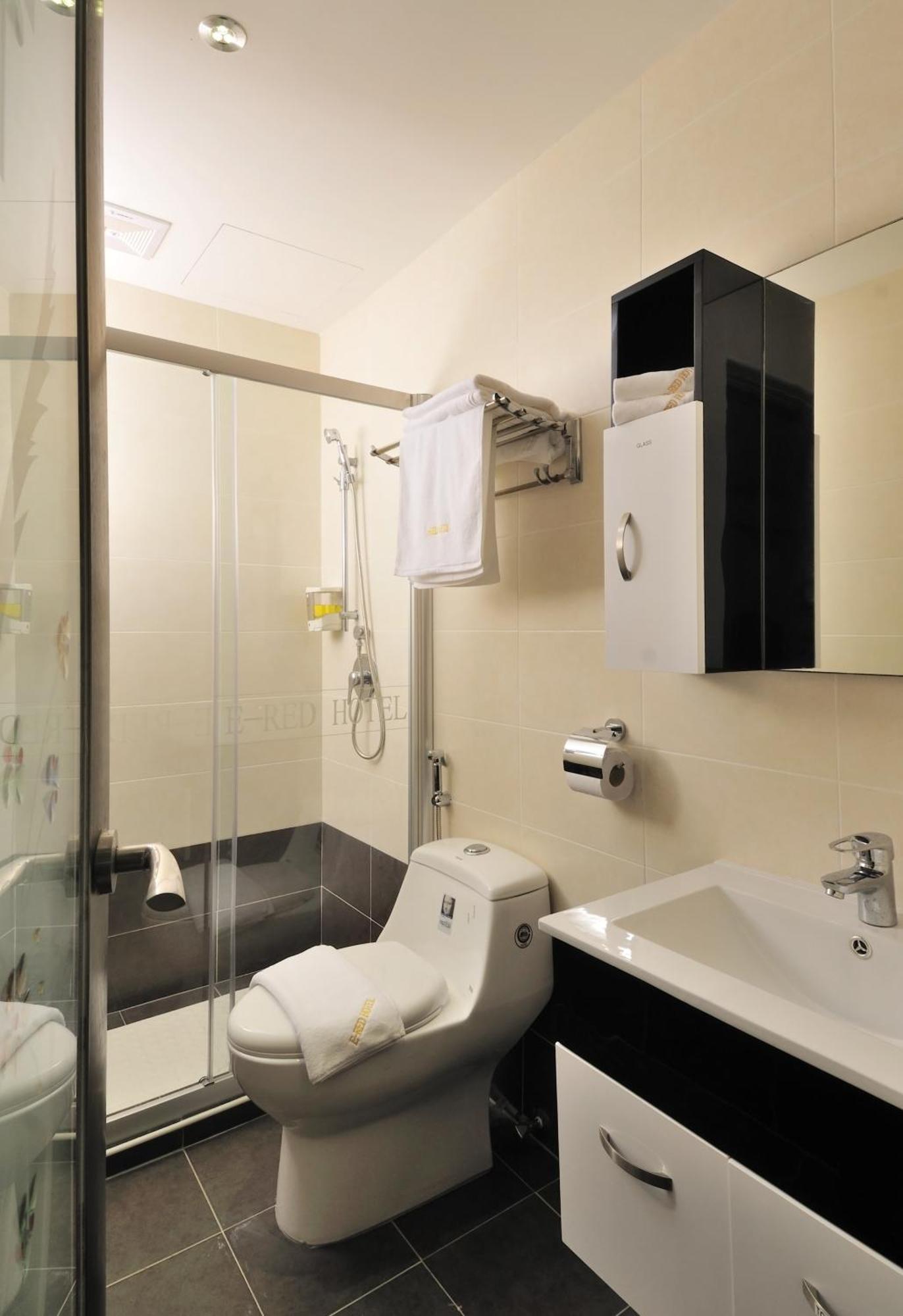 Ernes Hotel Bayu Mutiara Bukit Mertajam Exteriör bild